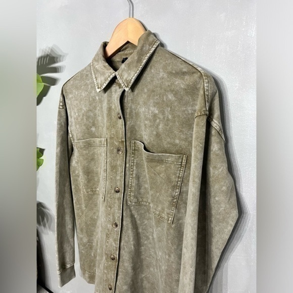 3/$30 _ JANE &  DELANCEY | Shacket Button-Up Shirt Jacket distressed green - s - Picture 3 of 7